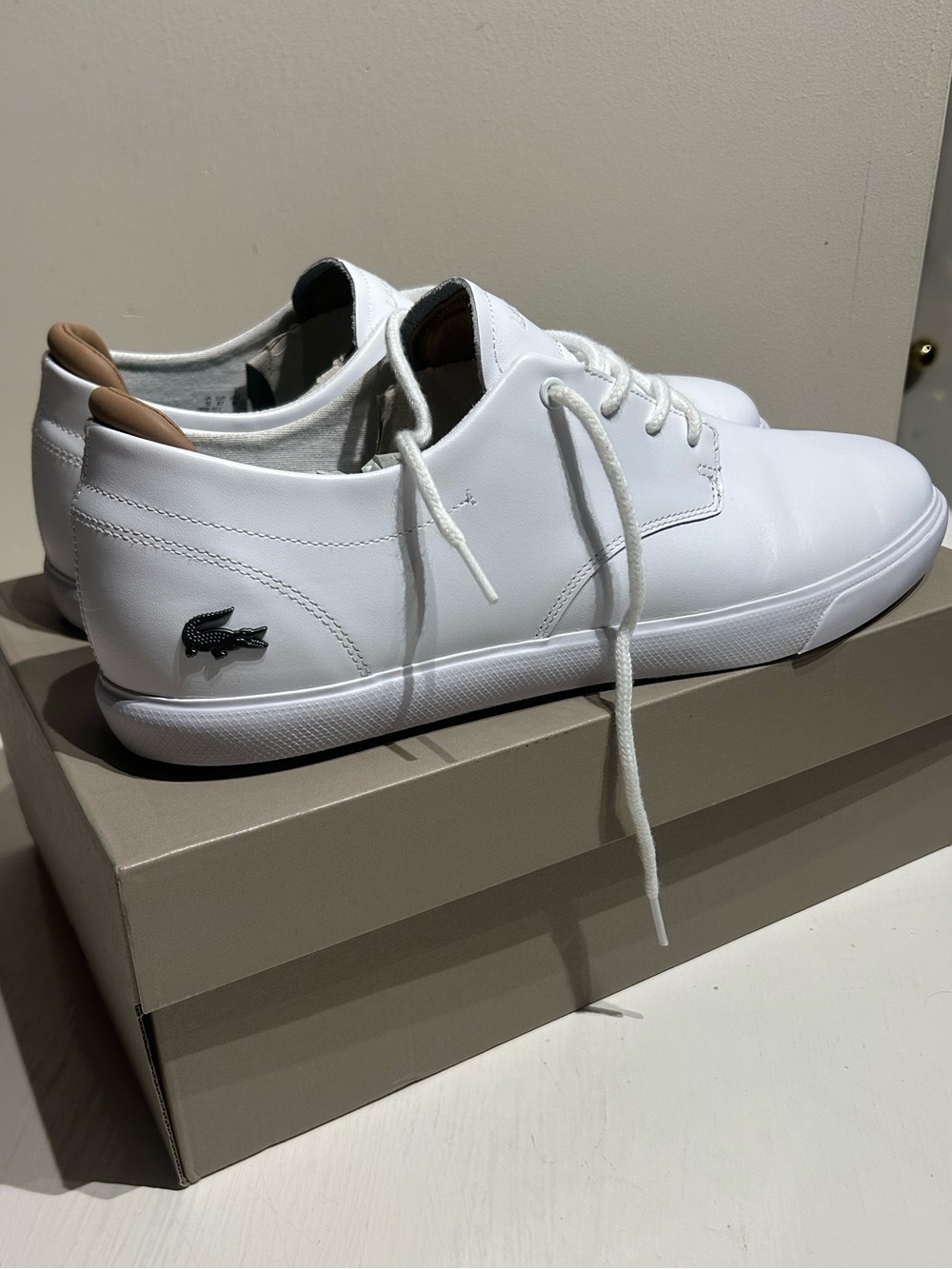 Lacoste Men's White Leather Low-Top Sneakers, Size 13
